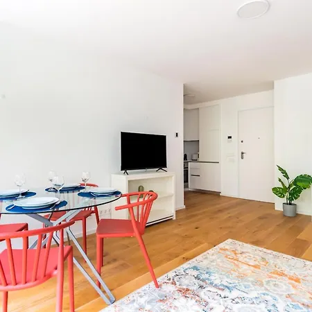 20 Modern Flat *