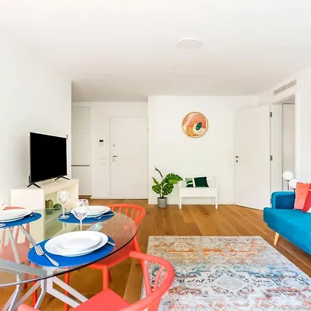 20 Modern Flat *